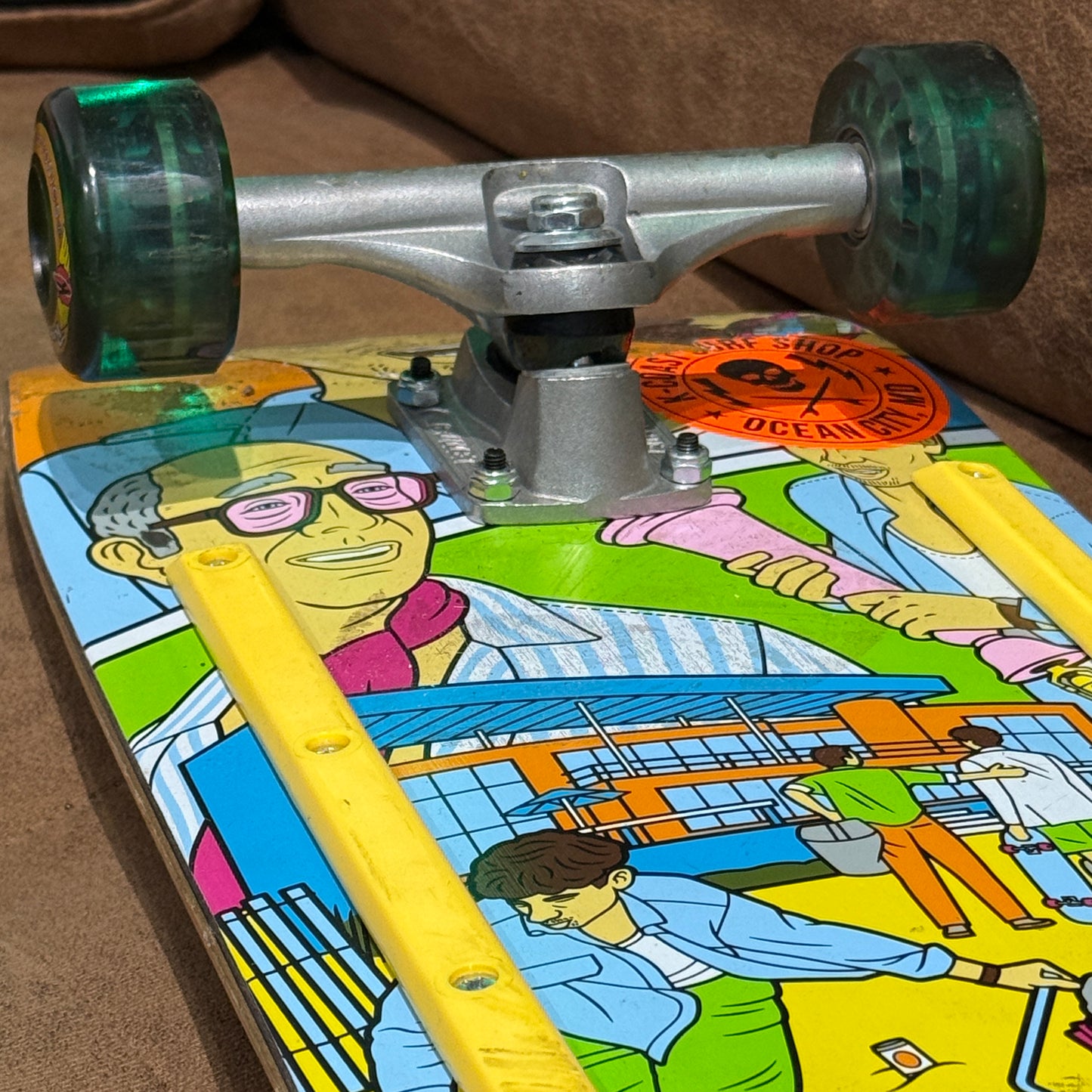 Enjoi "Weekend at Louies" Complete Stakeboard (Pre-owned)
